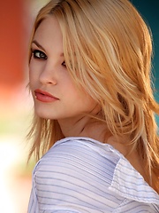 Bree Daniels - is an all natural teen with a rocking body